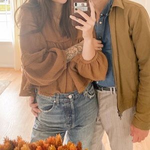 * SOLD ON DE POP* Free people peasant top